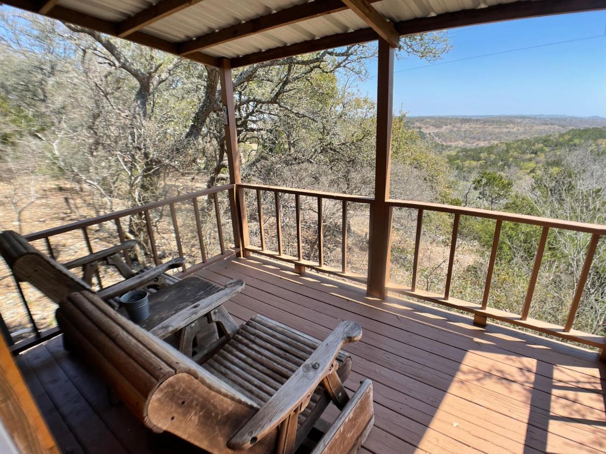 Walnut Canyon Cabins Fredericksburg Buitenkant foto