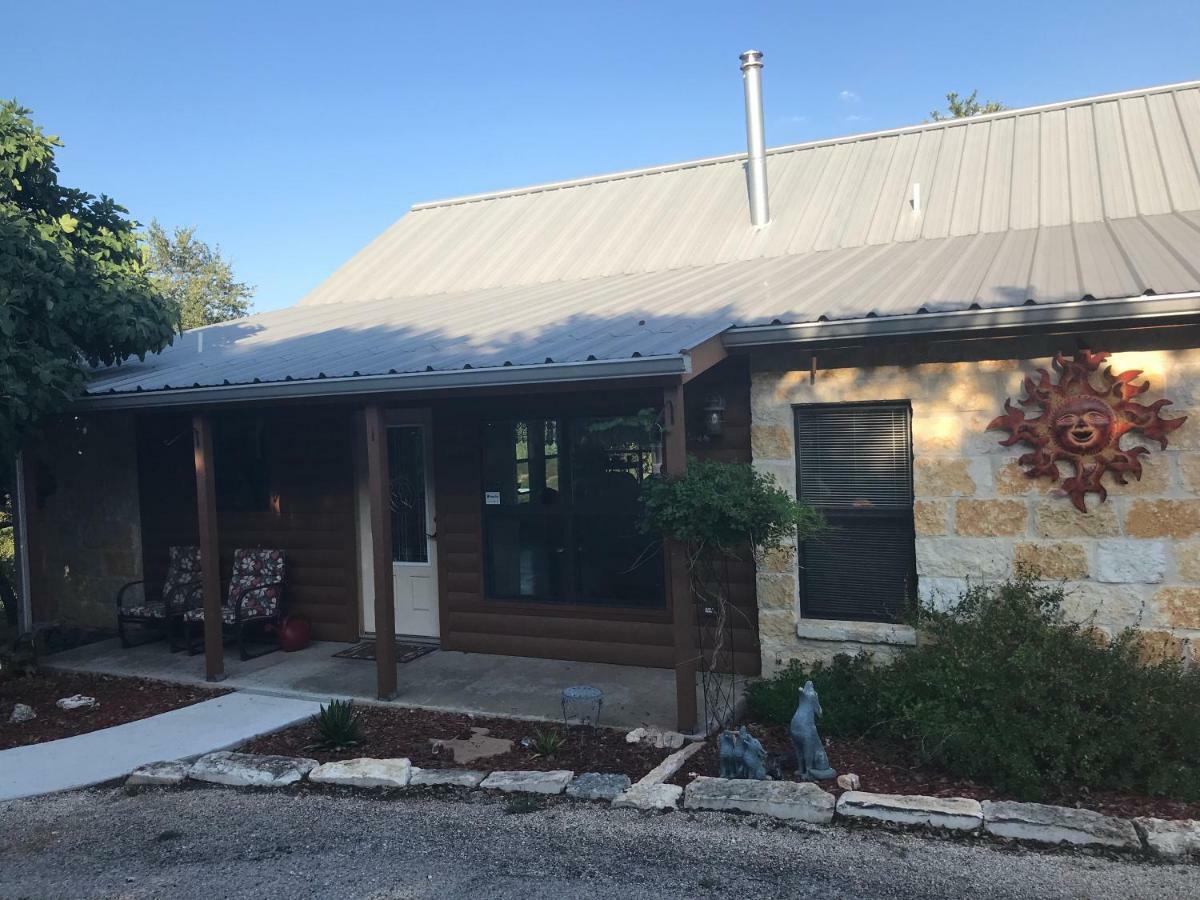 Walnut Canyon Cabins Fredericksburg Buitenkant foto